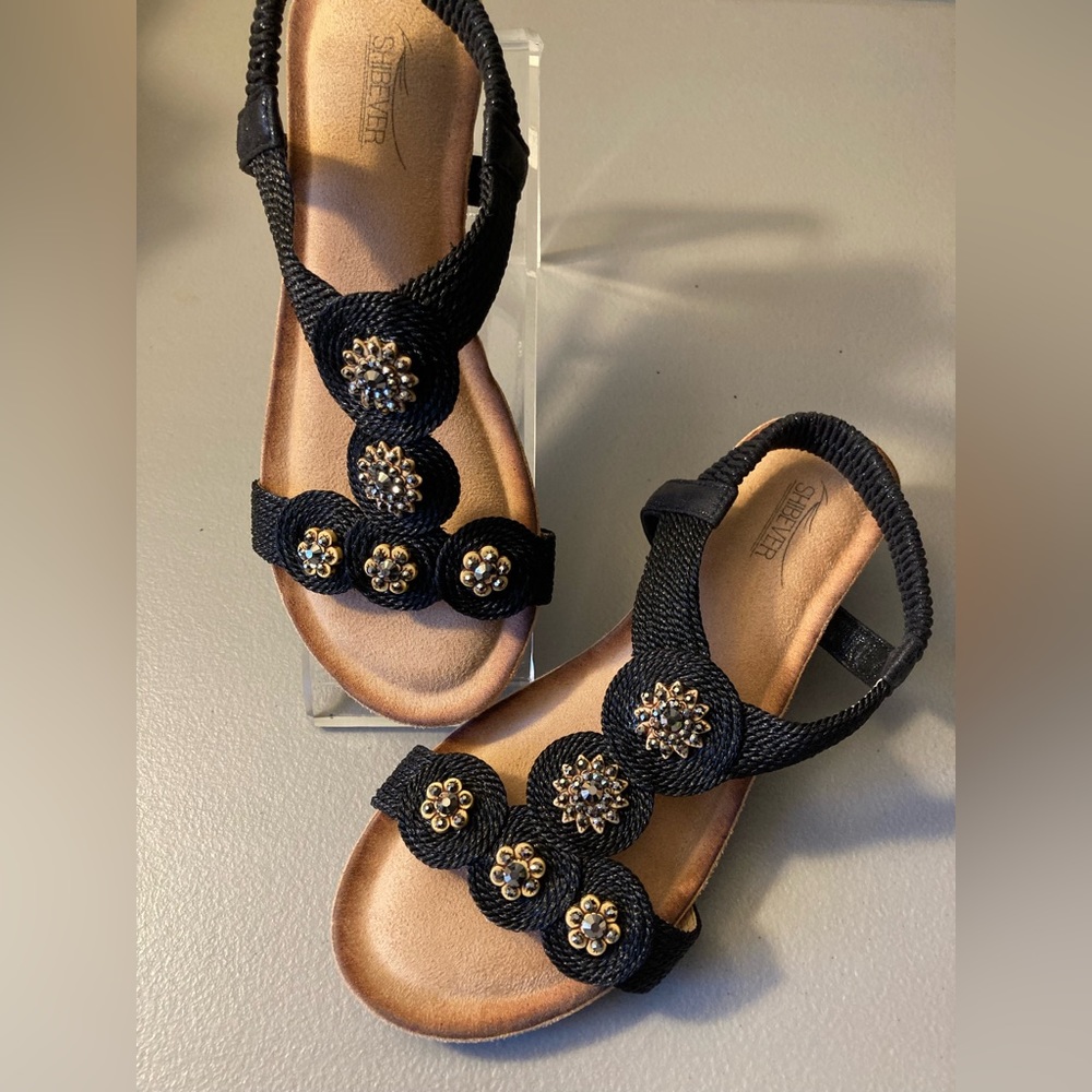 $10 MEMORIAL DAY BLOWOUT Shibever Sandals Black NWOT Size 37